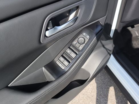 New 2026 Nissan Rogue SV image 17