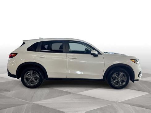 Certified 2026 Honda HR-V LX image 9