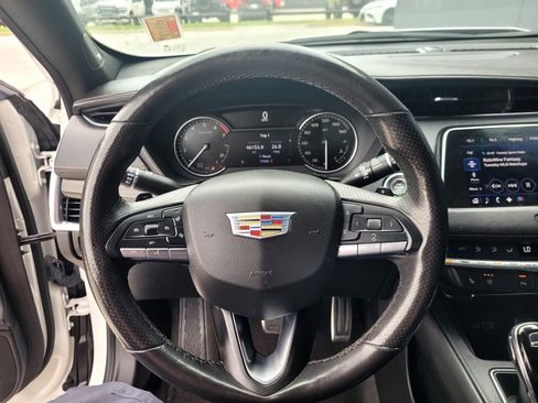 Used 2023 Cadillac XT4 Sport image 12
