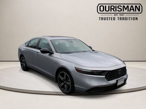 Used 2024 Honda Accord Sport image 1