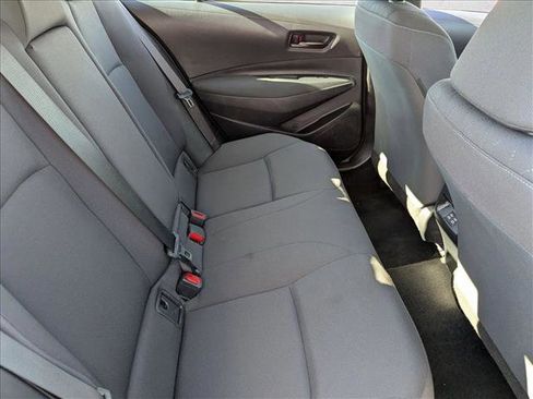 Used 2023 Toyota Corolla LE image 18