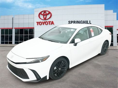 New 2026 Toyota Camry SE image 1