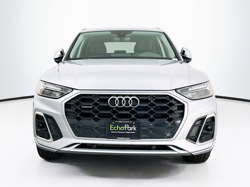 Used 2023 Audi Q5 2.0T Premium w/ Convenience Package AWD/4WD image 2