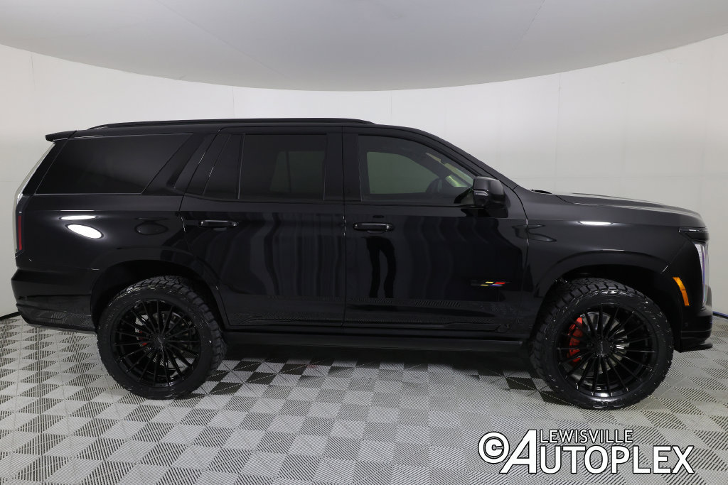 Used 2026 Cadillac Escalade V w/ LPO, ONYX Package AWD/4WD image 4