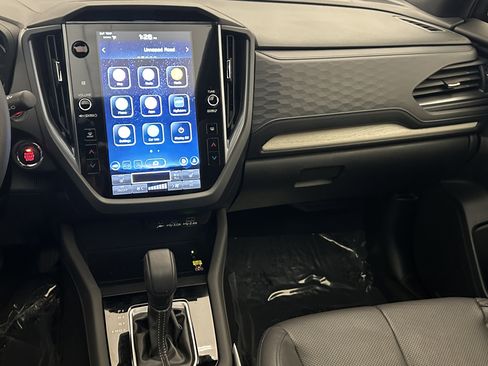 Certified 2025 Subaru Forester Limited image 19