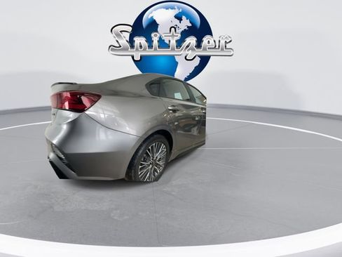 Certified 2024 Kia Forte GT-Line image 9
