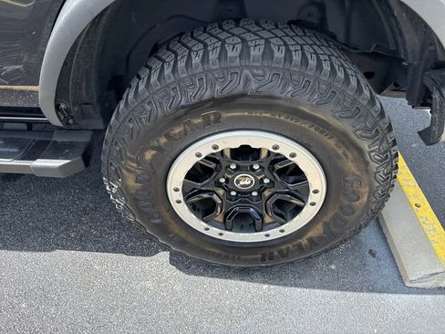 Used 2022 Ford Bronco Outer Banks w/ Sasquatch Package AWD/4WD image 10