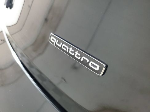 Used 2025 Audi Q5 2.0T Premium w/ Convenience Plus Package AWD/4WD image 7