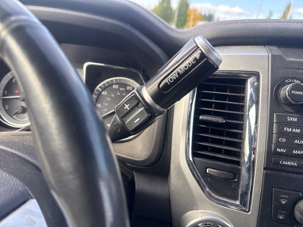 Used 2017 Nissan Titan SL AWD/4WD image 31