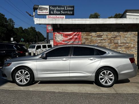 Used 2018 Chevrolet Impala LT FWD image 3