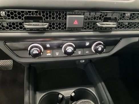 Certified 2025 Honda HR-V LX image 14