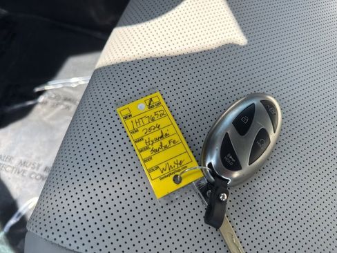 Used 2026 Hyundai Santa Fe SEL FWD image 34
