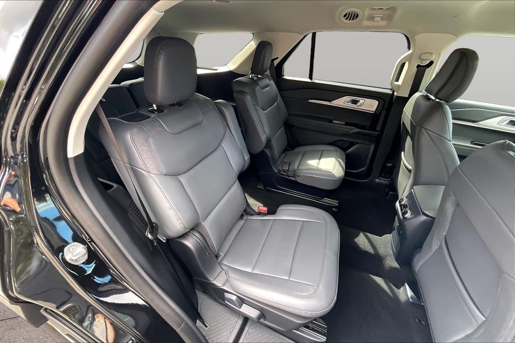 New 2026 Ford Explorer Active w/ Active Comfort Package RWD image 9
