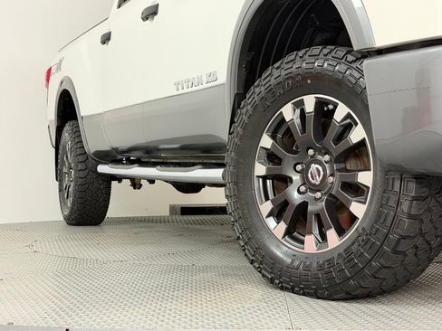Used 2019 Nissan Titan PRO-4X image 16