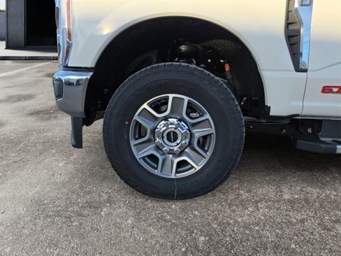 New 2026 Ford F350 Lariat w/ FX4 Off-Road Package image 9