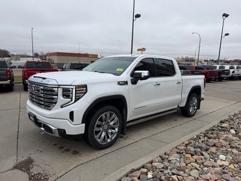 Used 2023 GMC Sierra 1500 Denali w/ Technology Package image 3