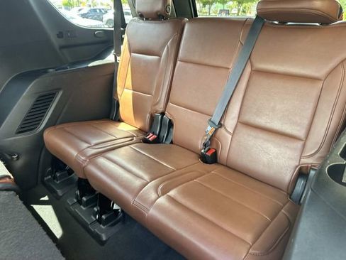 Used 2022 Chevrolet Tahoe LS RWD image 14