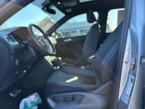 Used 2021 Volkswagen Tiguan SE R-Line image 8