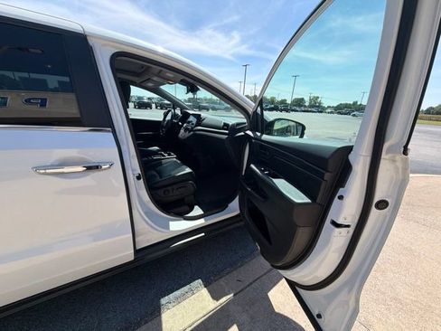 Used 2023 Honda Odyssey EX-L image 21