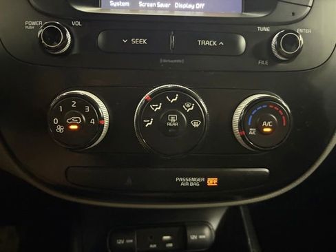 Used 2019 Kia Soul FWD image 37