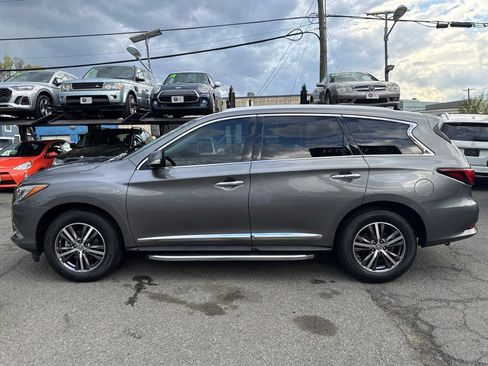 Used 2019 INFINITI QX60 Luxe w/ Essential Package image 8