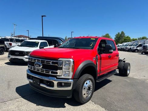 New 2025 Ford F550 4x4 Crew Cab w/ XLT Value Package image 7