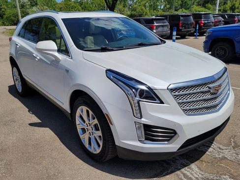 Used 2019 Cadillac XT5 Luxury w/ LPO, Radiant Package AWD/4WD image 14