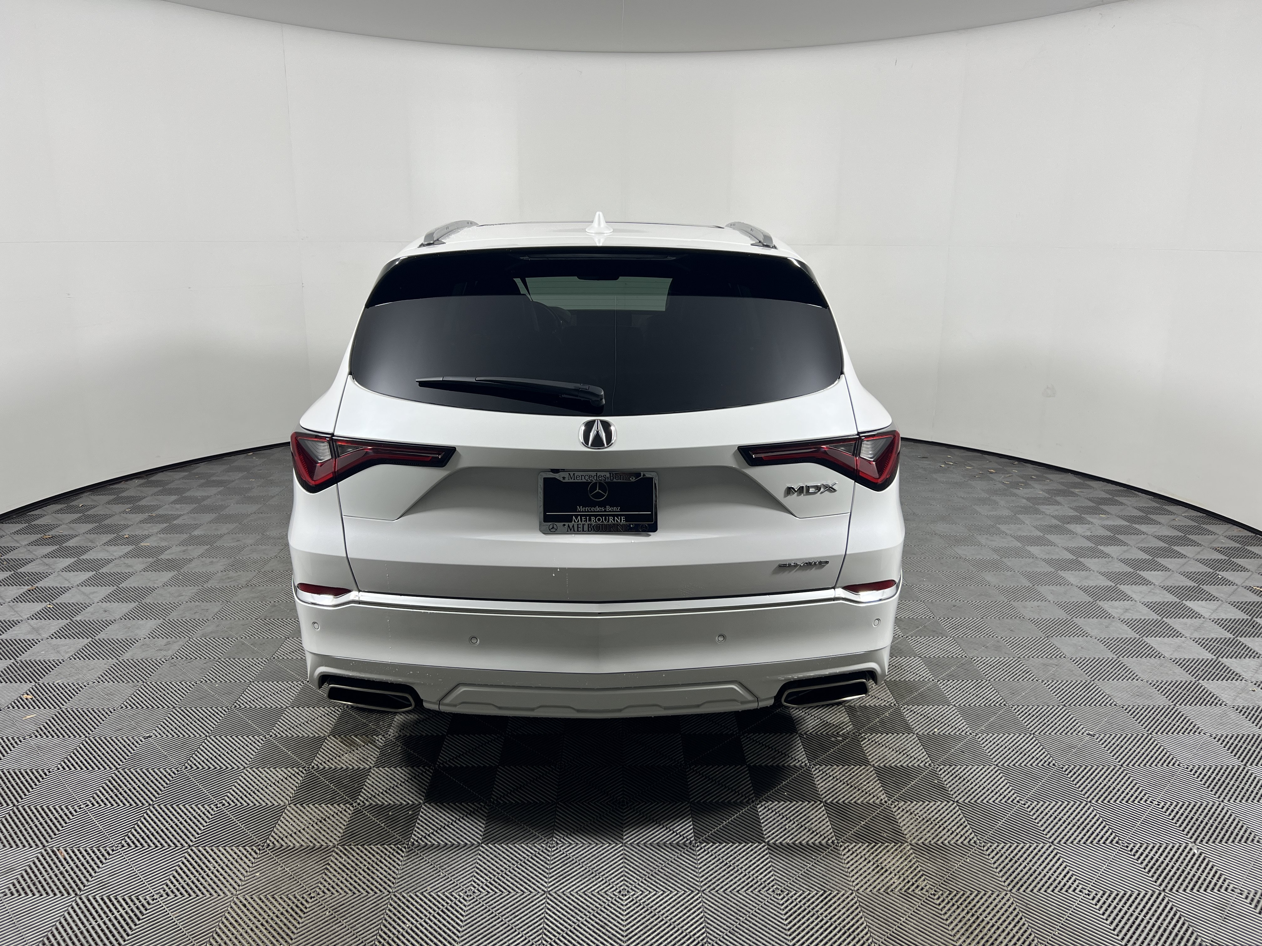 Used 2025 Acura MDX w/ Advance Package AWD/4WD image 4