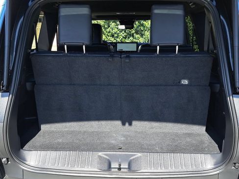 Used 2024 Lexus GX 550 w/ Accessory Package (31) AWD/4WD image 13