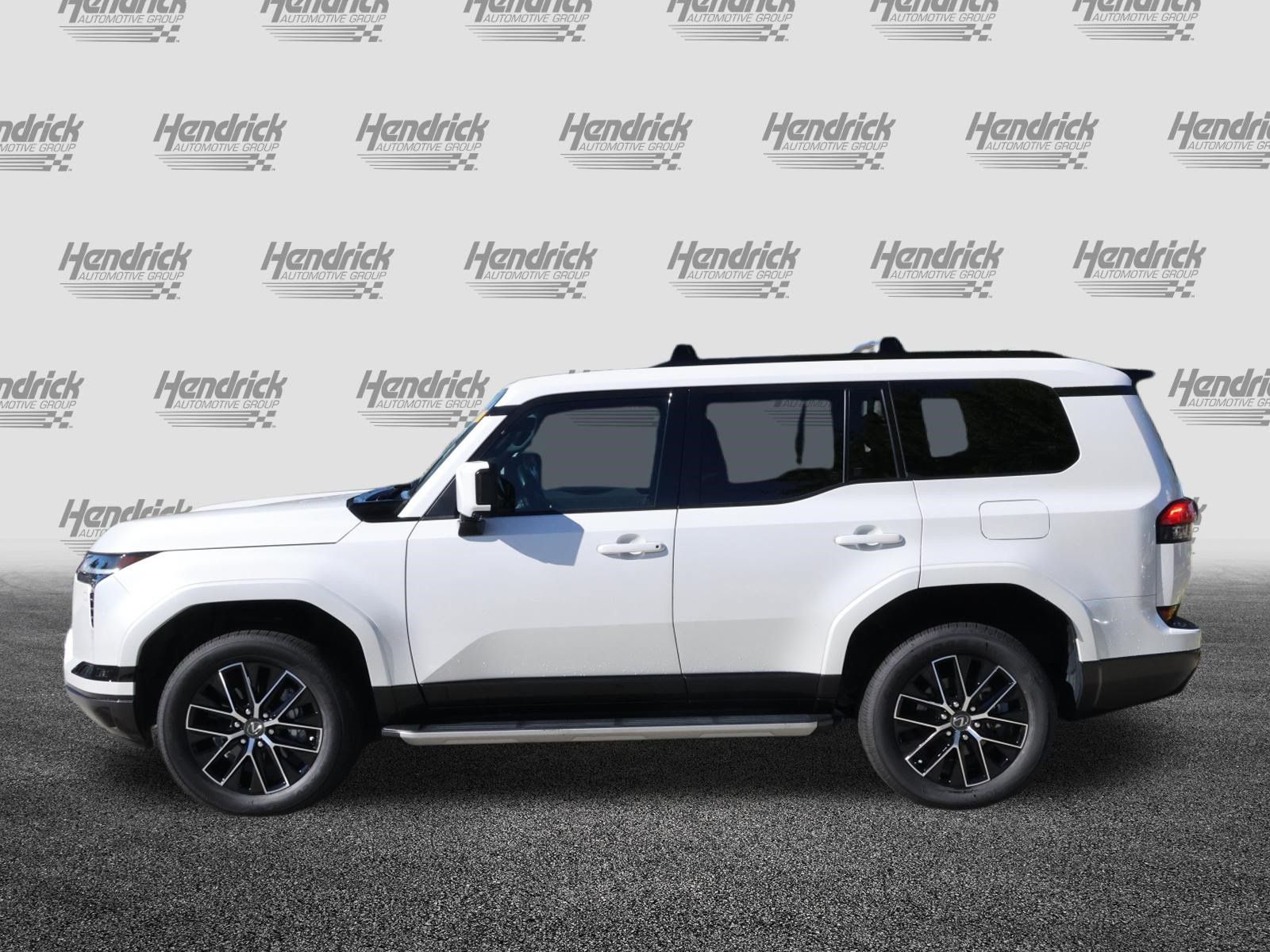 Used 2024 Lexus GX 550 w/ Accessory Package (2T) AWD/4WD image 6