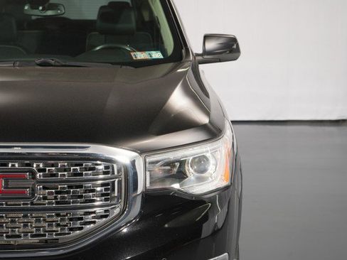 Used 2019 GMC Acadia Denali image 6