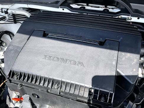 Used 2025 Honda Pilot TrailSport image 31