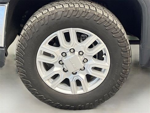 Used 2020 GMC Sierra 2500 SLT image 32