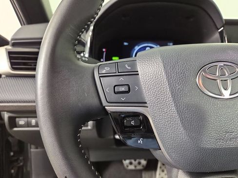 Used 2025 Toyota Camry SE FWD image 22