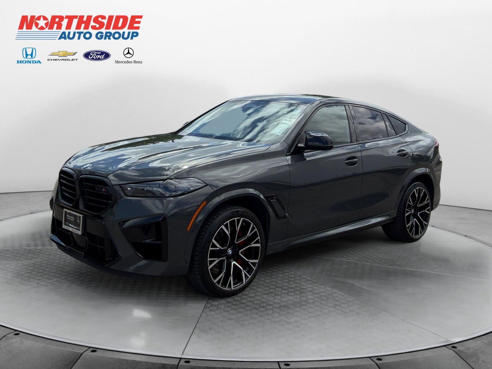 Used 2025 BMW X6 M Competition w/ Executive Package AWD/4WD image 3