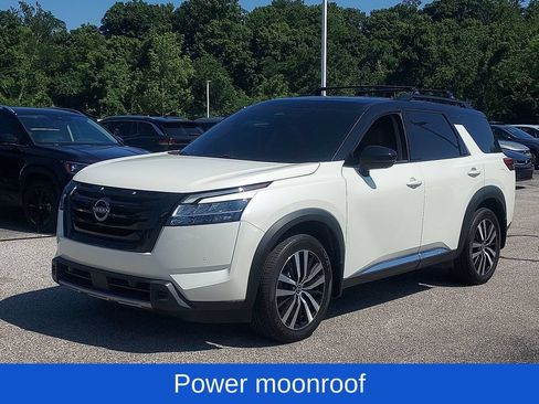 Used 2023 Nissan Pathfinder Platinum AWD/4WD image 3