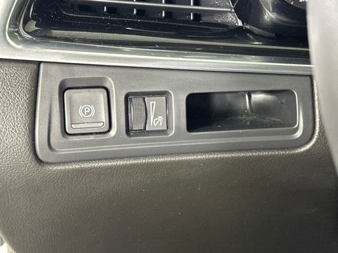 Used 2022 Cadillac XT6 Luxury image 19