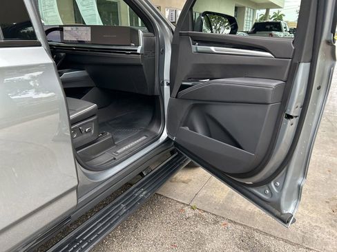 Used 2026 Cadillac Escalade Sport w/ Touring Package AWD/4WD image 29