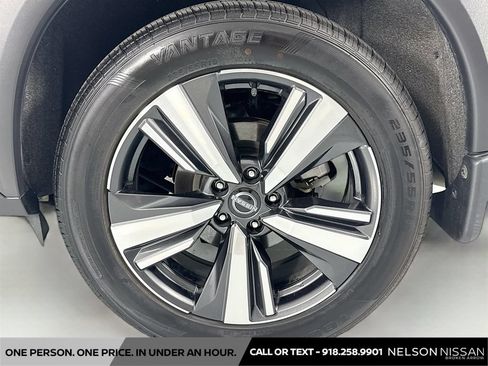 Certified 2023 Nissan Rogue Platinum w/ Platinum Premium Package AWD/4WD image 33