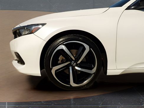Used 2021 Honda Accord Sport image 7