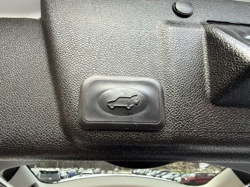 Used 2016 Buick Enclave Leather image 22