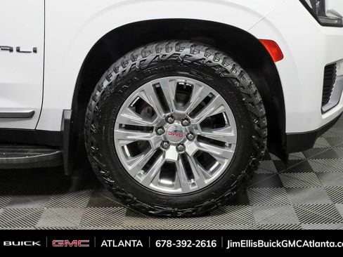 Used 2022 GMC Yukon XL Denali w/ Max Trailering Package AWD/4WD image 41