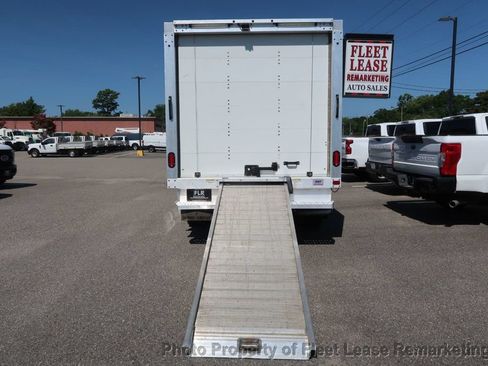Used 2018 Ford Transit 350 156 DRW RWD image 15