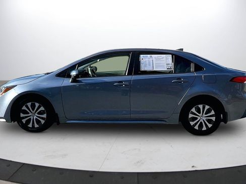 Used 2022 Toyota Corolla LE image 6