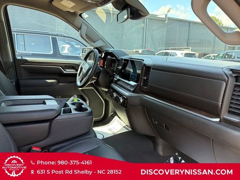Used 2025 GMC Sierra 1500 SLT AWD/4WD image 36