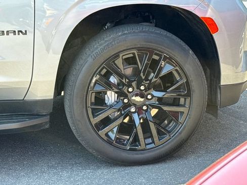 Used 2023 Chevrolet Suburban RST w/ Sport Performance Package AWD/4WD image 7
