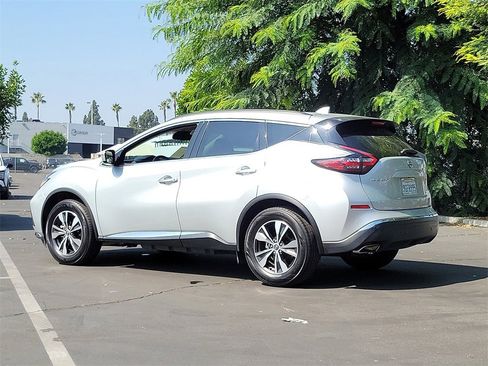 Used 2023 Nissan Murano SV image 2