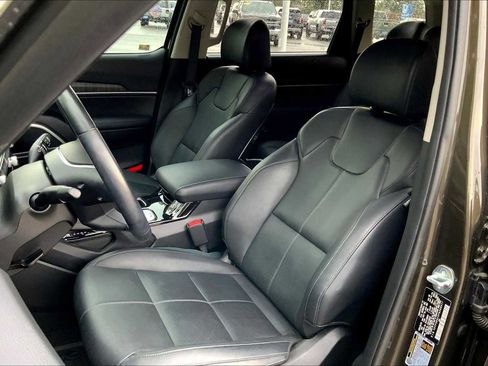 Used 2023 Kia Telluride EX image 14