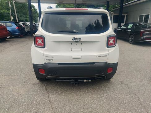 Used 2019 Jeep Renegade Limited AWD/4WD image 5