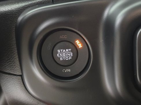 Used 2022 Jeep Wrangler Unlimited Sahara 4xe image 30